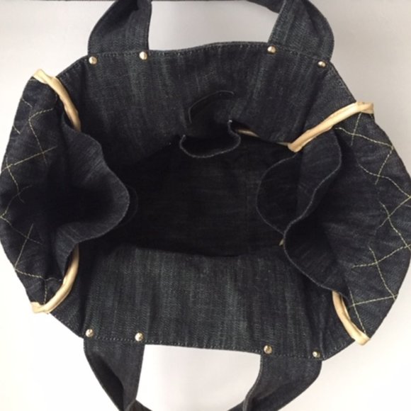 CHANEL Denim Tote / Shoulder Bag - Picture 6 of 16